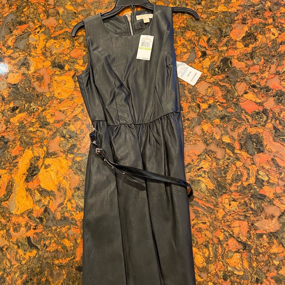Women’s apparel